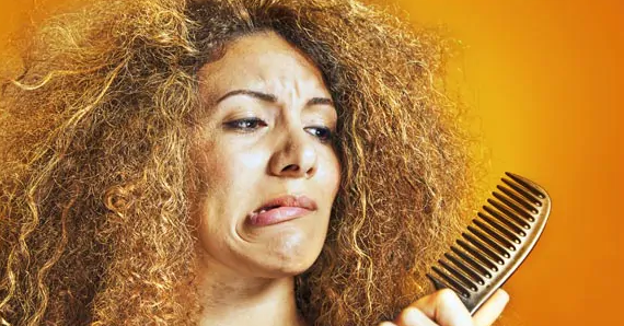 Tipy na starostlivosť o vlasy: 6 spôsobov, ako zabrániť suchým, krehkým a nezvládnuteľným vlasom v zime